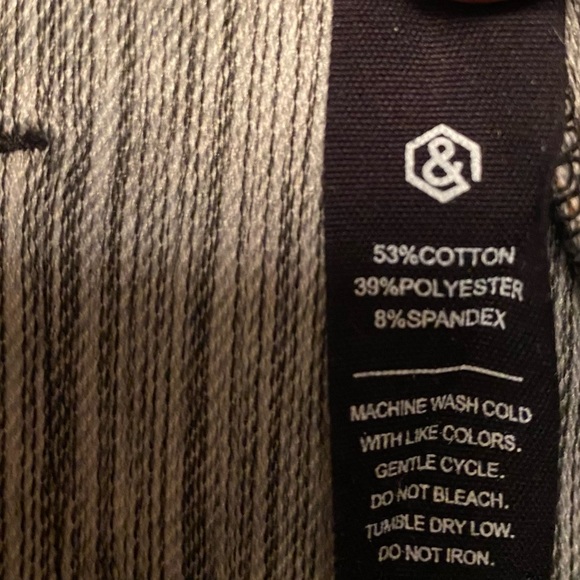 Agnes & Dora High Waisted Pixie Jeans. (says L but fits like a medium) - Picture 13 of 13